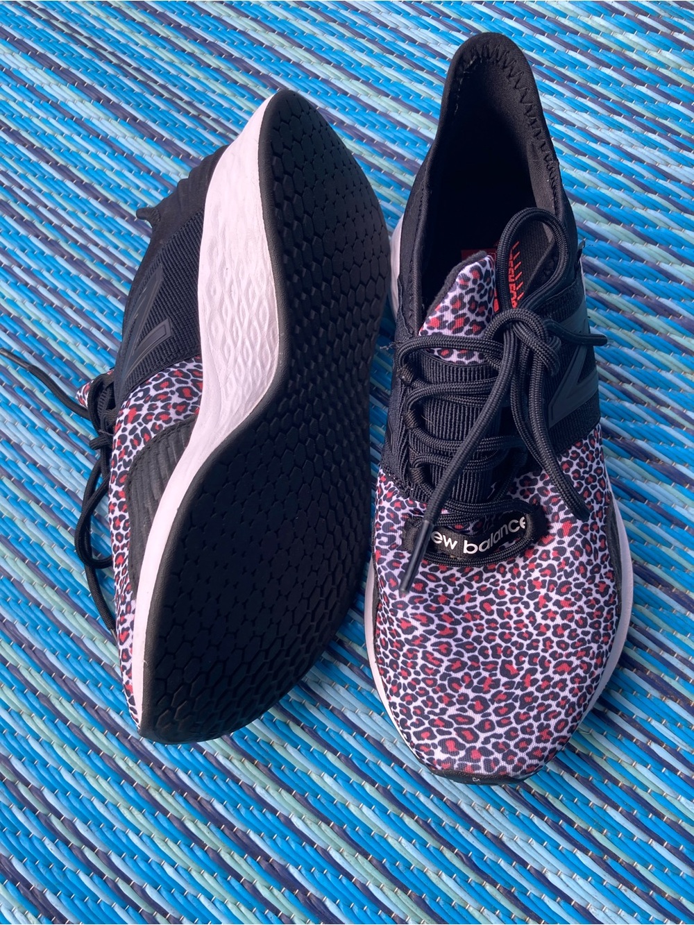 SIZE 6 NEW BALANCE 🐆 CHEETAH Print Women’s Athletic Bootie’s. Size 6